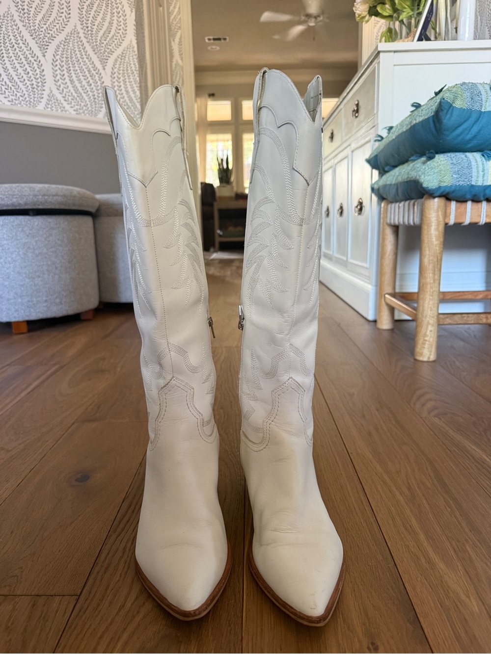 Dolce Vita White Western Knee-High Leather Boots with Pointed Toe